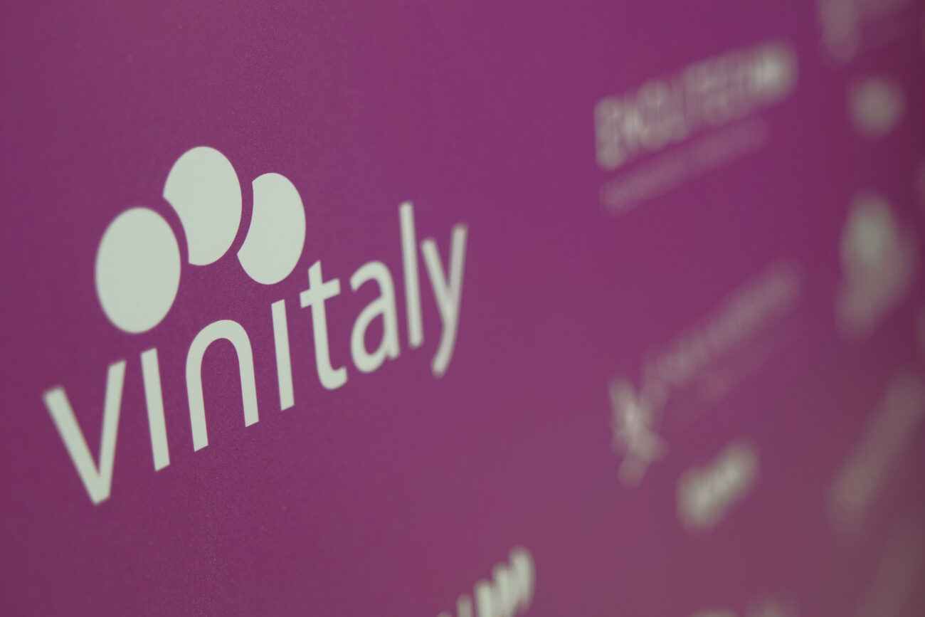 55° Vinitaly, edizione 2023 record «Più di mille buyer da 68 Paesi» veronafiere verona