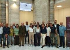 Consorzio del Chianti Colli Fiorentini compie 30 anni foto di gruppo dei produttori