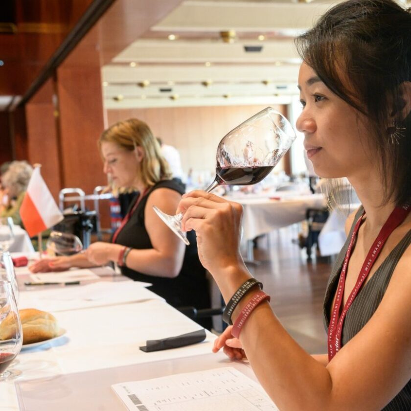 Mundus Vini Summer Tasting 2024 più giovani degustatori, più giudizi moderni ai vini moderni