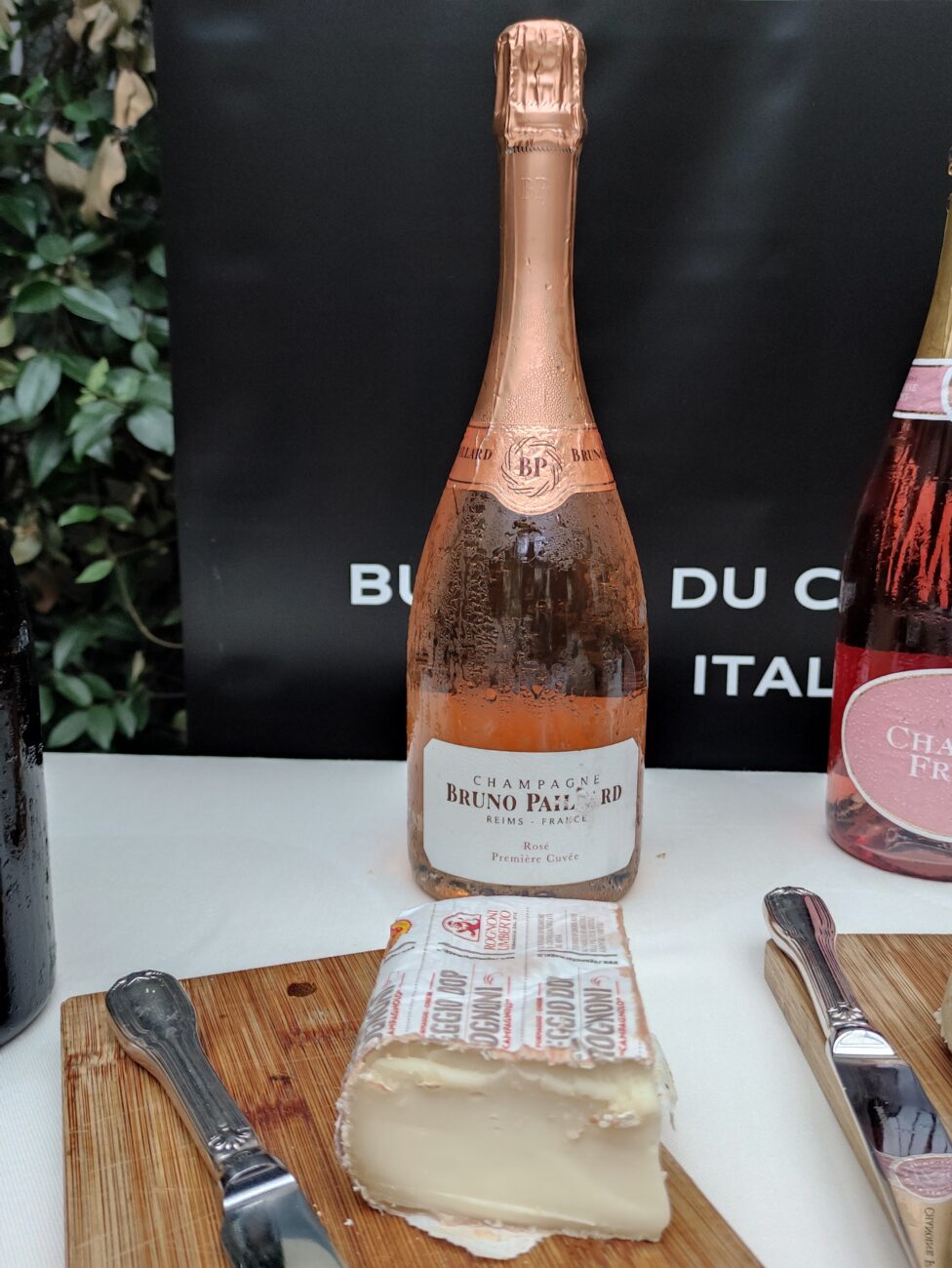 Champagne Rosé brut e Taleggio