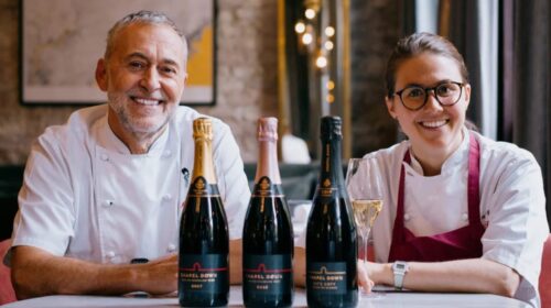 Champagne No, English sparkling chapel down alla cieca. Il test di un ristorante stellato test Caractère ristorante stellato Londra chef Emily Roux e Michel Roux che parla anche un po' italiano